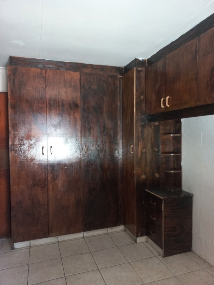 2 Bedroom Property for Sale in Elsies River Western Cape